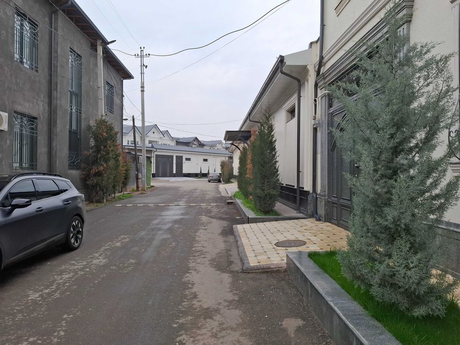 Дурмен Хайдаробод!Про-ся 2,5-соток дом каробка 7-комнат