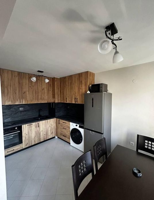 Четиристаен апартамент под наем в ж.к. Иван Вазов, 2208173