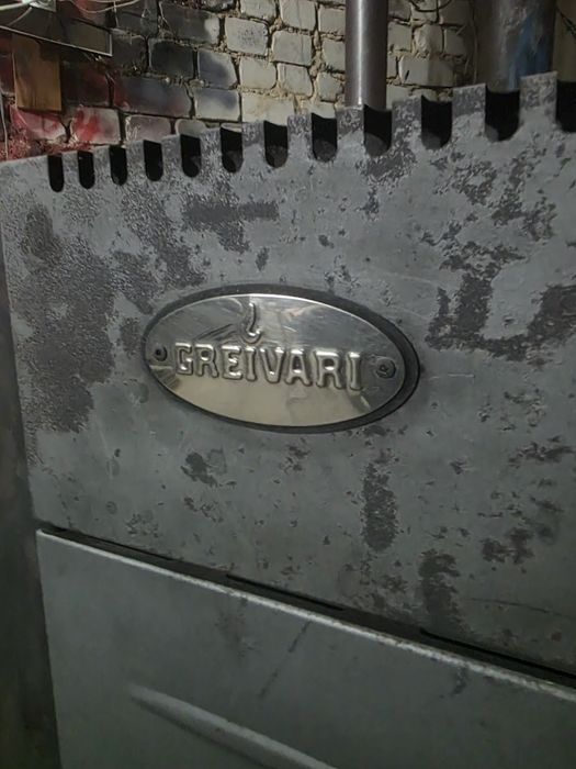 Продам дровяную печку Greivari