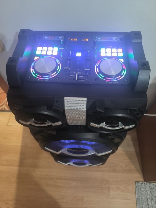 Boxa akai in garanție