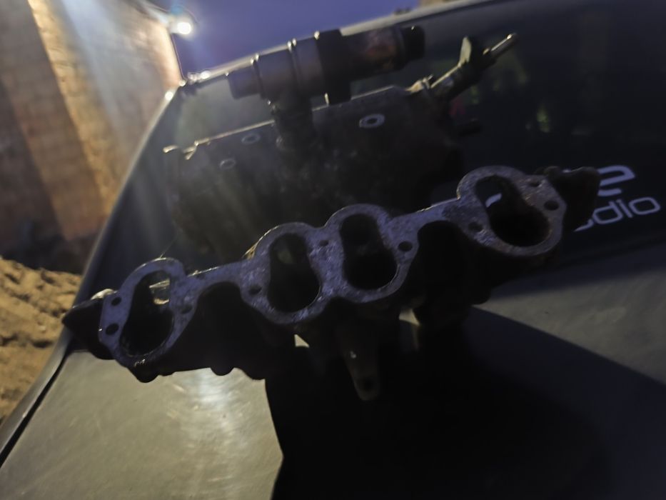 впускной коллектор для автомобилей Volkswagen, в частности для моделей