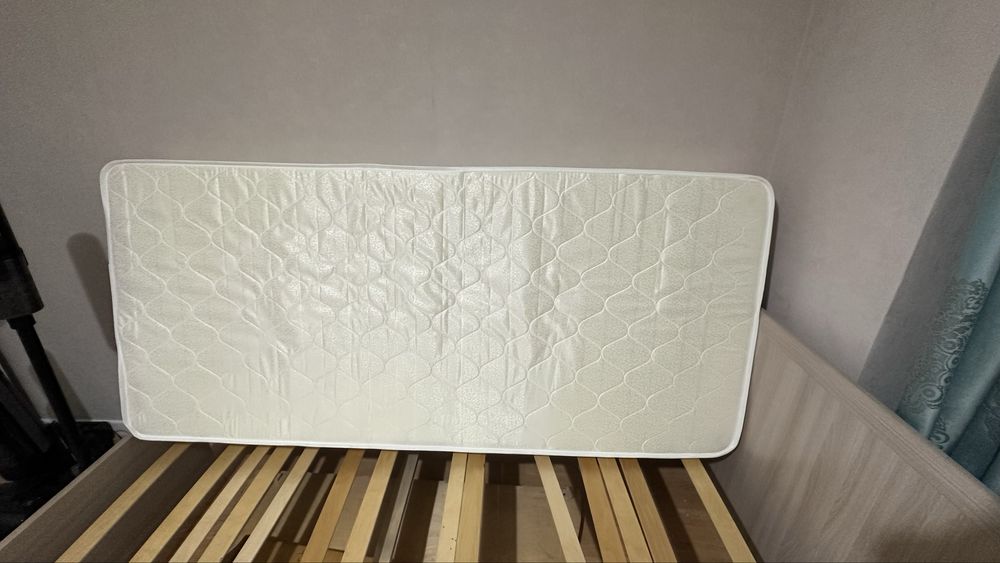 односпальная кровать