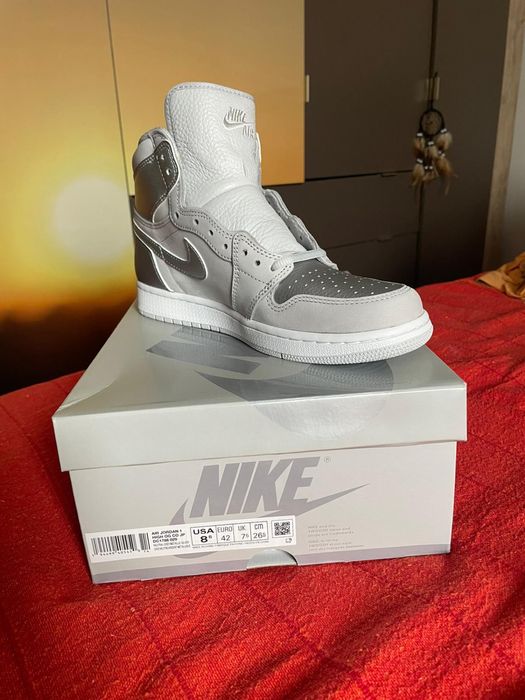 Air Jordan retro 1 High OG , jordan retro 5 “Burgundy” ,