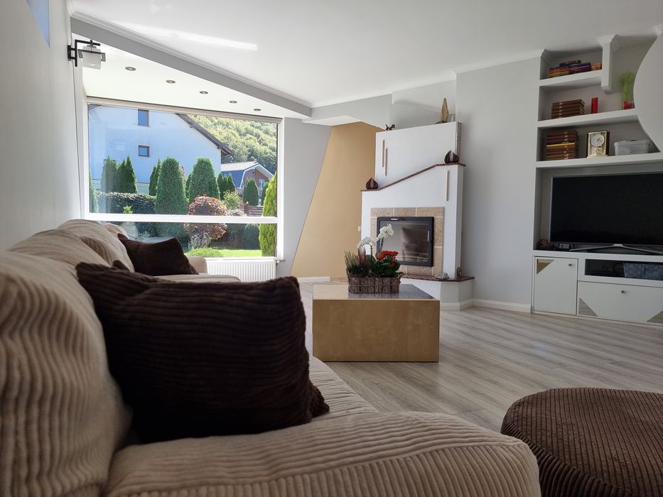 Vand casa zona bunloc    Fara agentie  Direct Proprietar