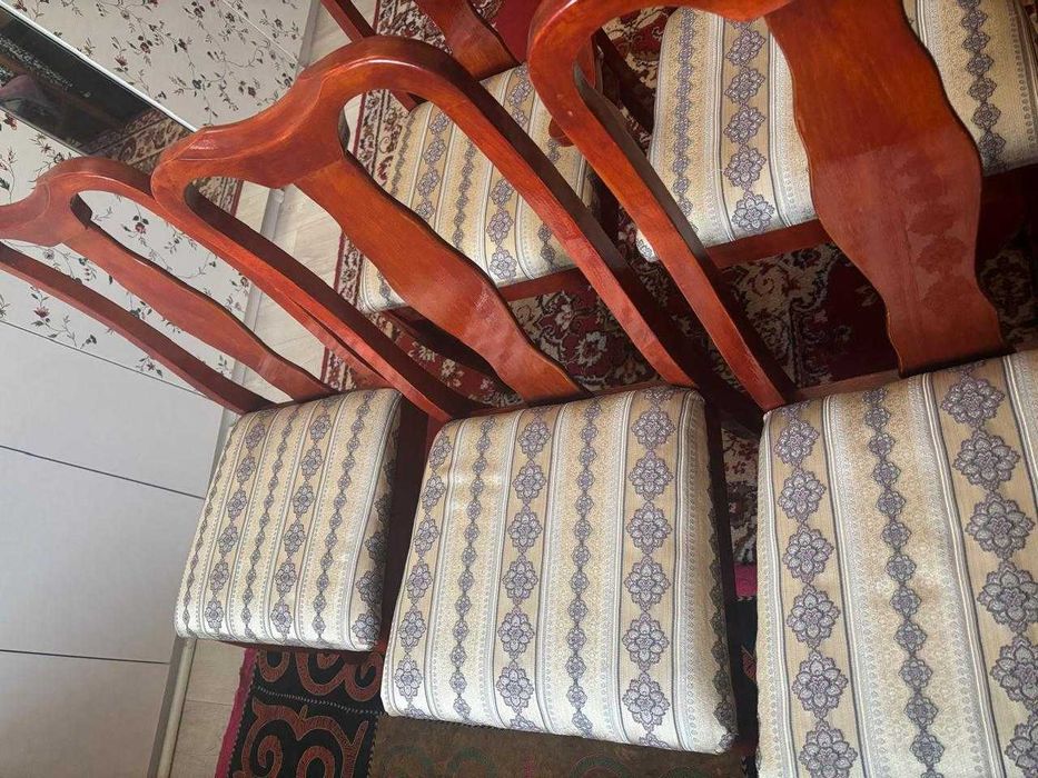 Продам мягкий стулья из дерево Б\У