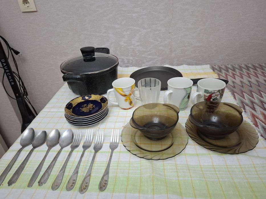 Разная кухонная посуда