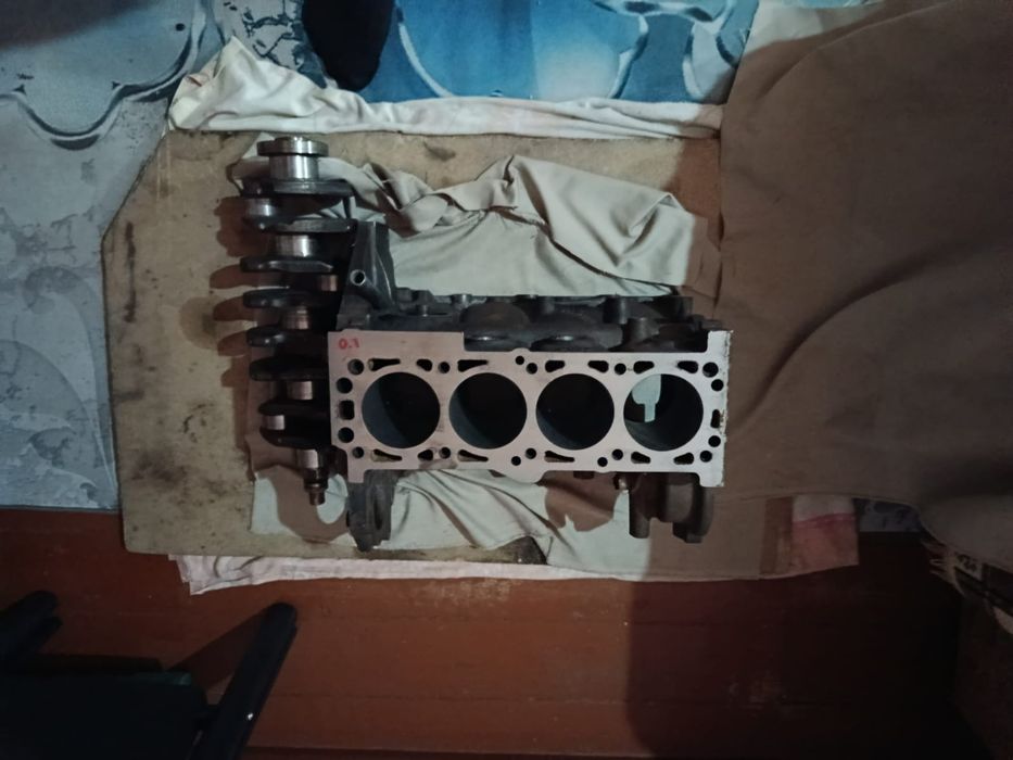 Двигатель на автомобиль