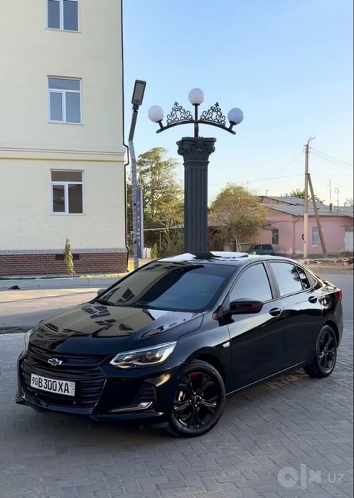 Chevrolet Onix red line