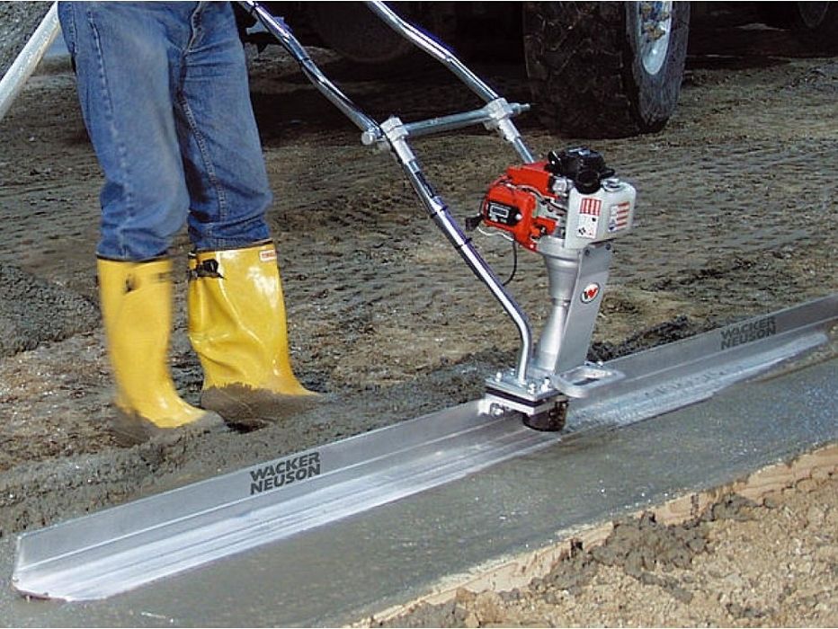Аренда инструментов виброрейка для бетона разных видов