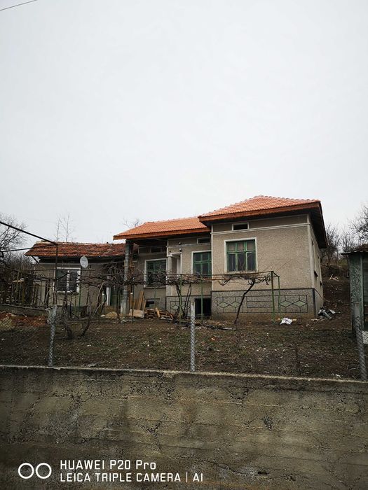 Продава се Къща в Лозница - 130 кв.м за 236 €/кв.м - Снимка #1