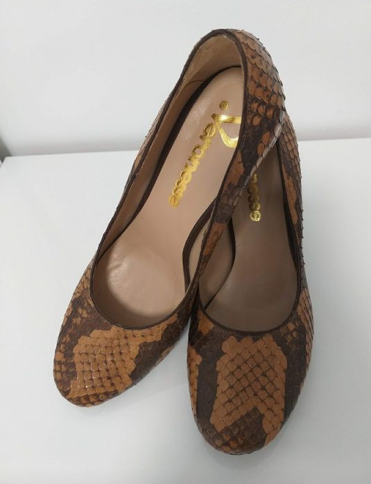 Pantofi cu toc de 8 cm, marimea 36