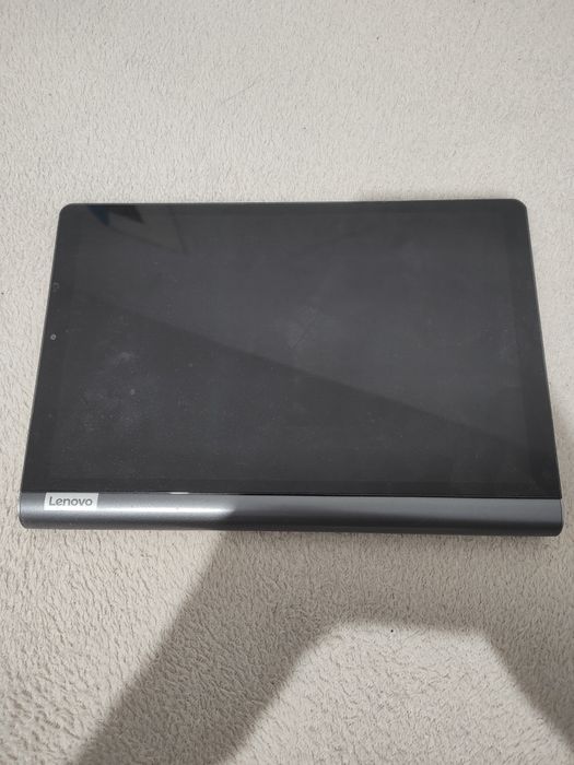 Lenovo YOGA Tablet – 10" | Вградена стойка | Мултимедиен таблет