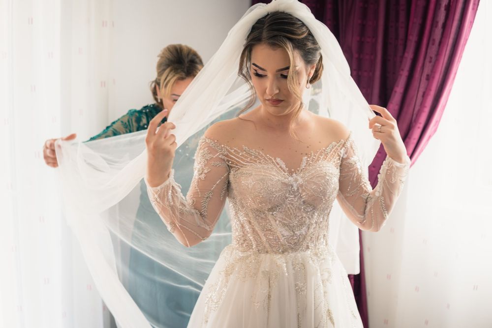 Vând rochie de mireasă