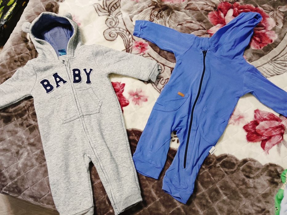 Продам детские вещи