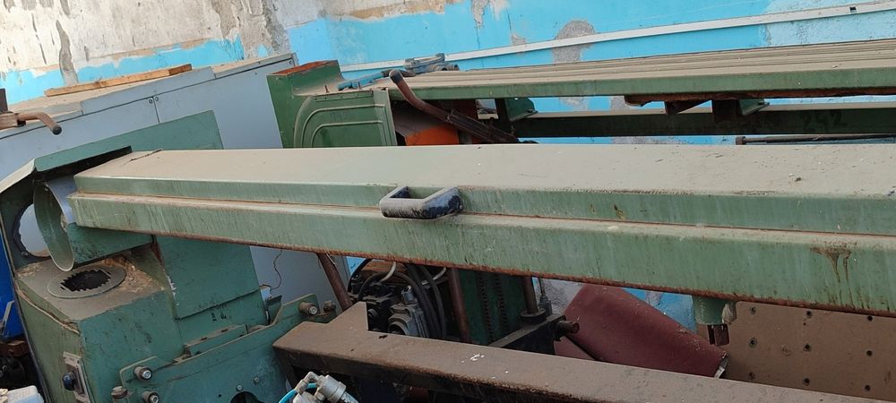 лентови шлайфове единият е на 2500мм.цена другия е на 3000мм