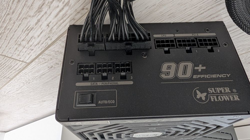 Sursa modulară SuperFlower 650w  90+ silver