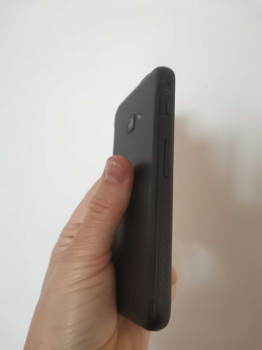 Влаго, прахово и удароустойчив Samsung Xcover 4