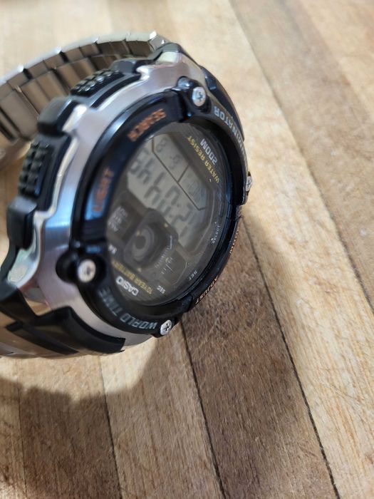 Часовник Касио Casio