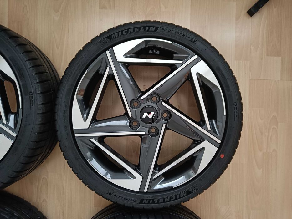 Оригинални джанти Hyundai N line 18" с гуми Michelin Pilot Sport 4