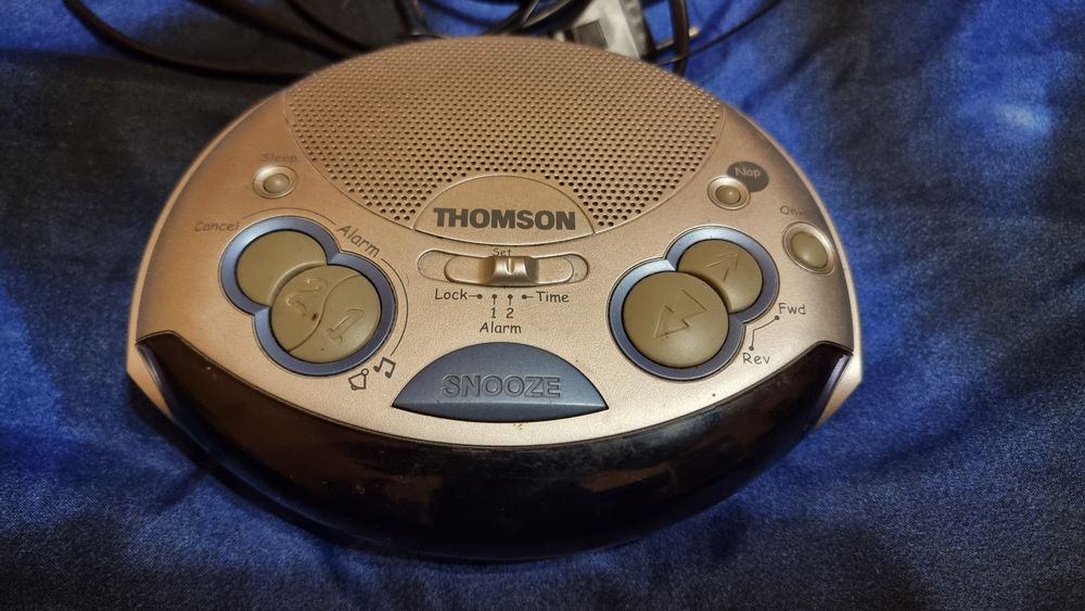 Vând Radio cu Ceas Thomson RR65, În stare foarte bună