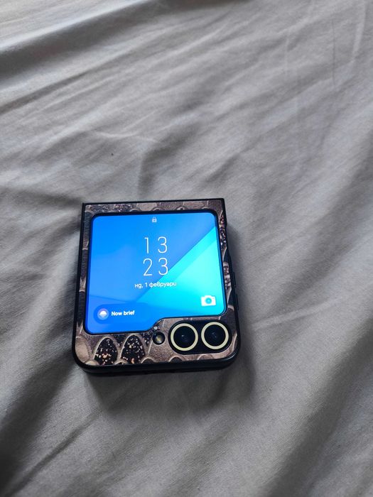 Samsung Z Flip 6 Gold Гаранция