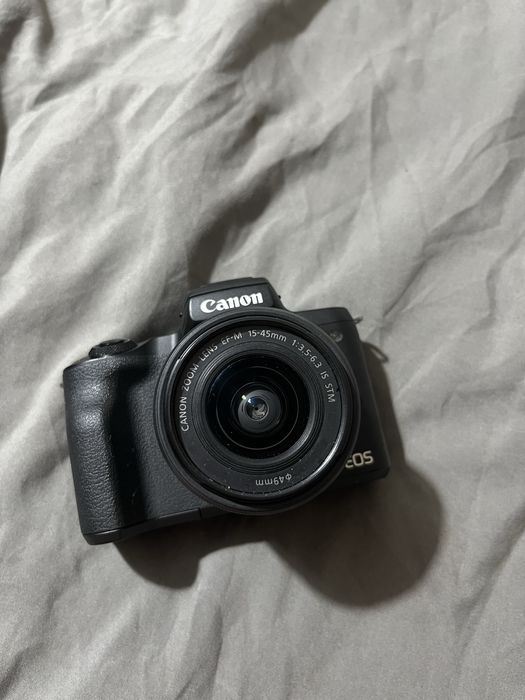 Камера Canon Mark ll m50