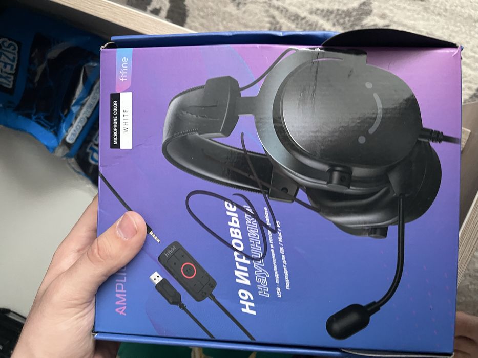 Продам наушники fifne h9 новые