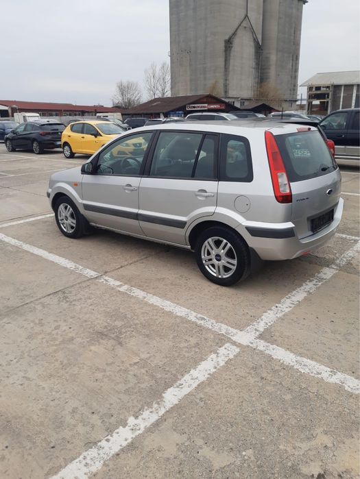 Ford Fusion 1.4 benzină, 2007 – pentru dezmembrări, poate fi reparata.