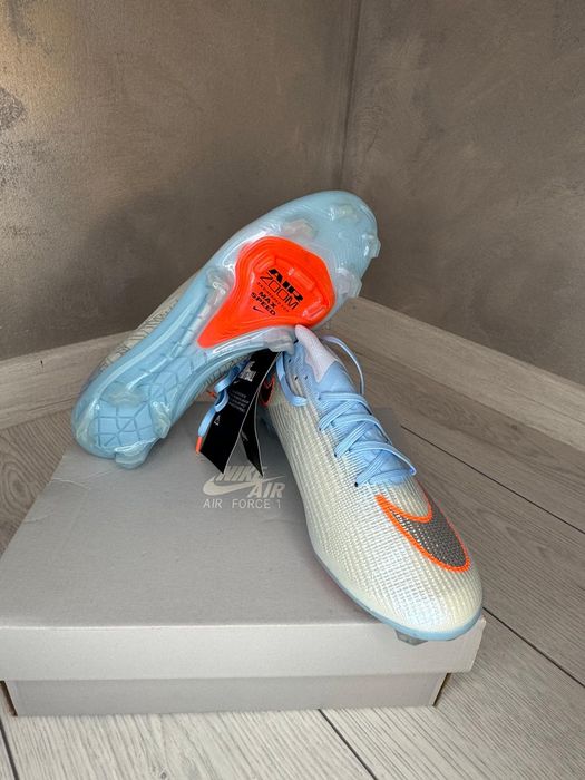 Ghete fotbal noi Elite Version originale