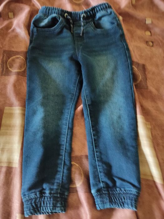 Блузи,слуичъри, дънки и анцуг