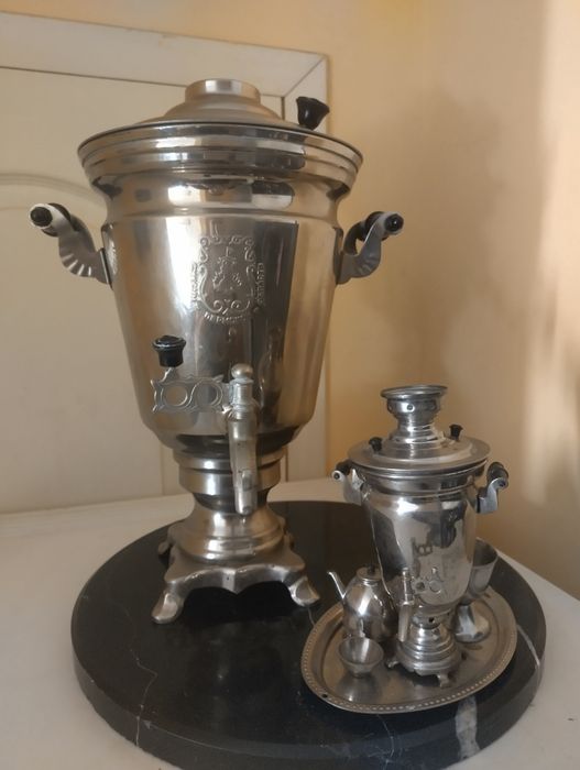 Два броя самовар - сувенирен и 3 литров, Пермски