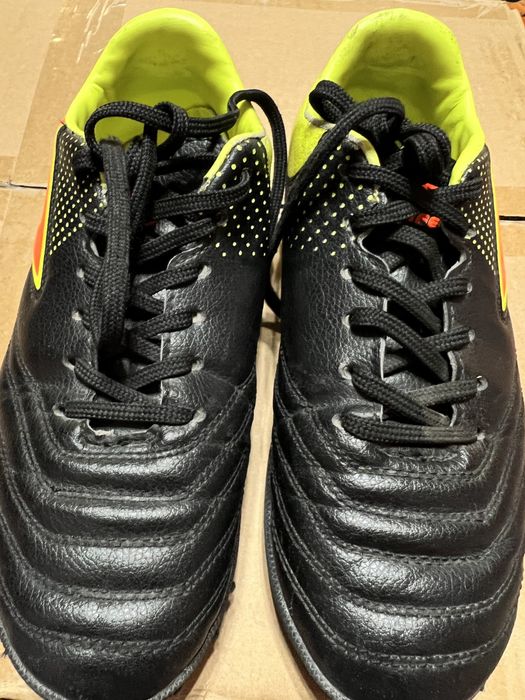 Детские бутсы 35 размер