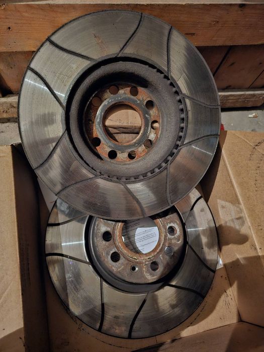 Предни и Задни спирачни дискове