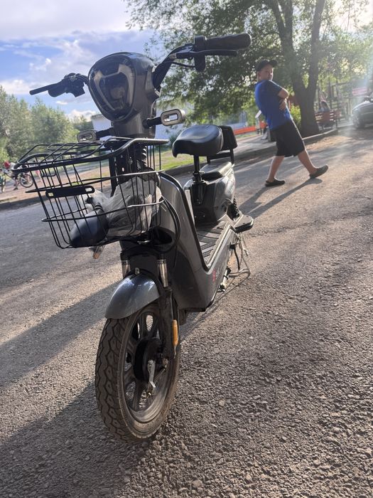 Скутер sk8.