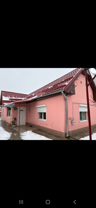 Casa cu teren de vanzare, doua case