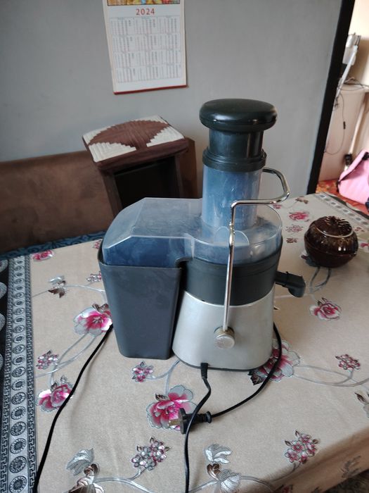 Продаю соковыжималку
