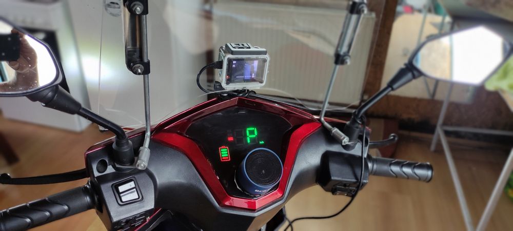 Scuter electric fără permis ca nou