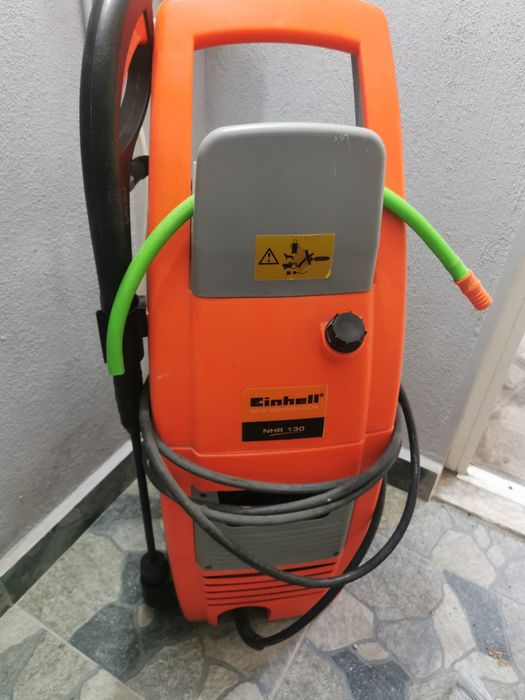 Продавам професионален водоструен апарат