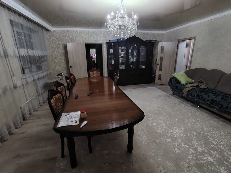 Стол гостевой