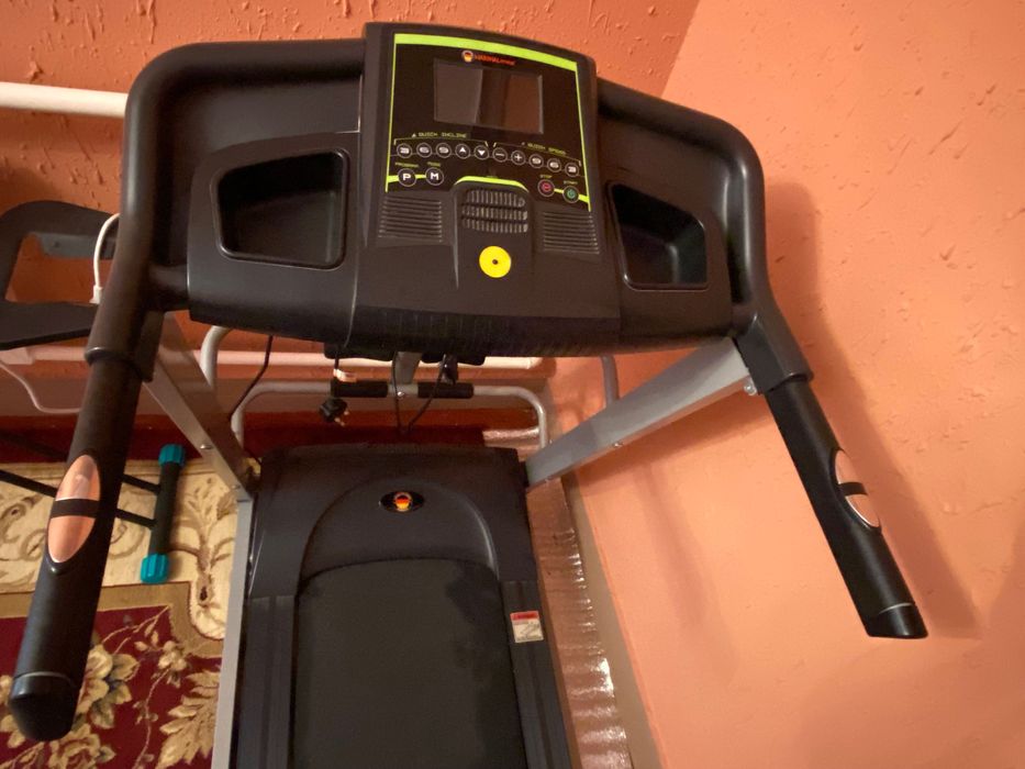 Беговая дорожка ( Югуриш юлаги)