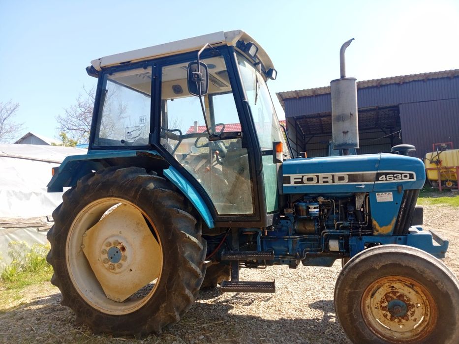 Ford 4630 în 3 pistoane