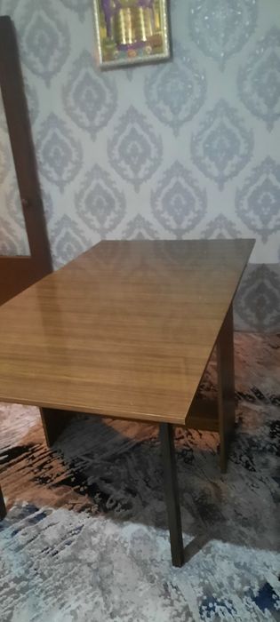 Продаётся разберающися стол трансформер в отличном состоянии