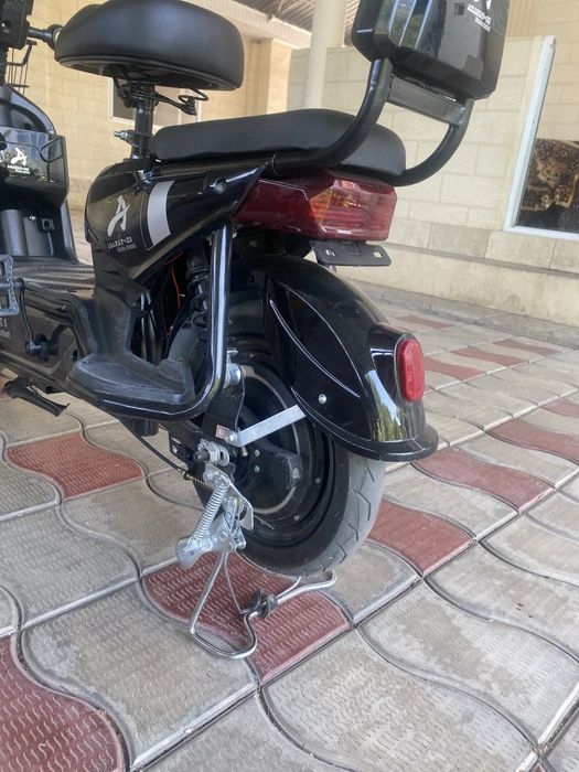 Продам скутер amanat x5