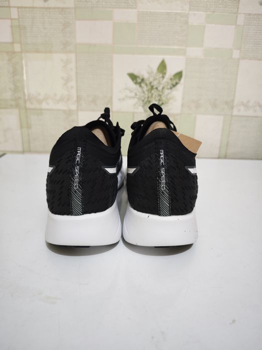 Кроссовки Asics Magic Speed