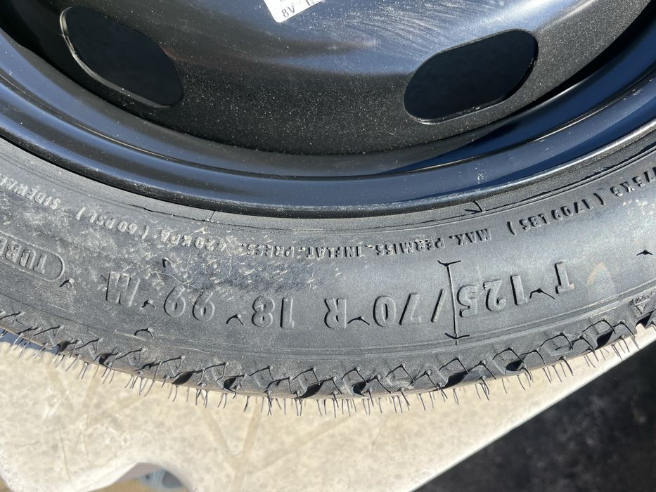 Резервна гума голф тигуан 18 цола! Тип патерица