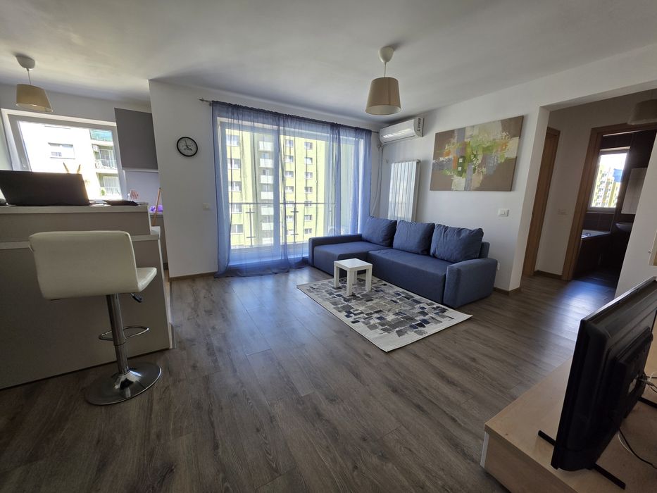 De închiriat direct proprietar apartament cu 2 camere Top City in apropiere de mall Coresi
