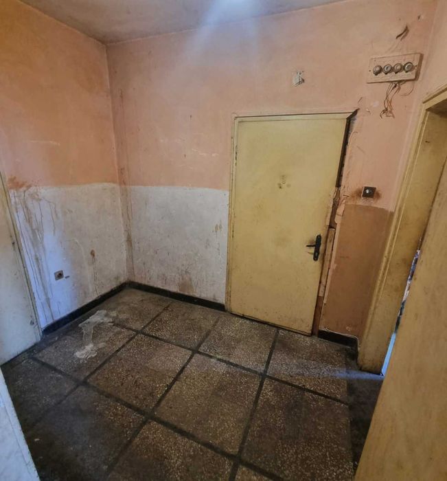 3-стаен Апартамент 80м2, ТУХЛА, жк Георги Бенковски (Калето), гр. Видин, на ~200м от Баба Вида, парка, и реката