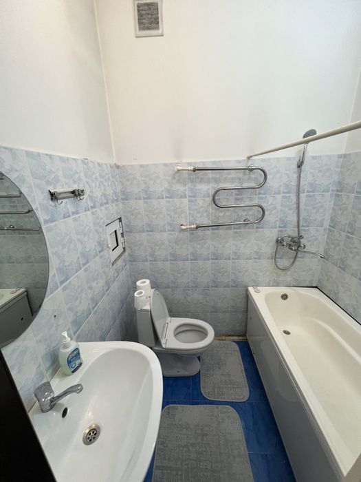 Срочно Юнусабад 10, 2/2/4 продаётся