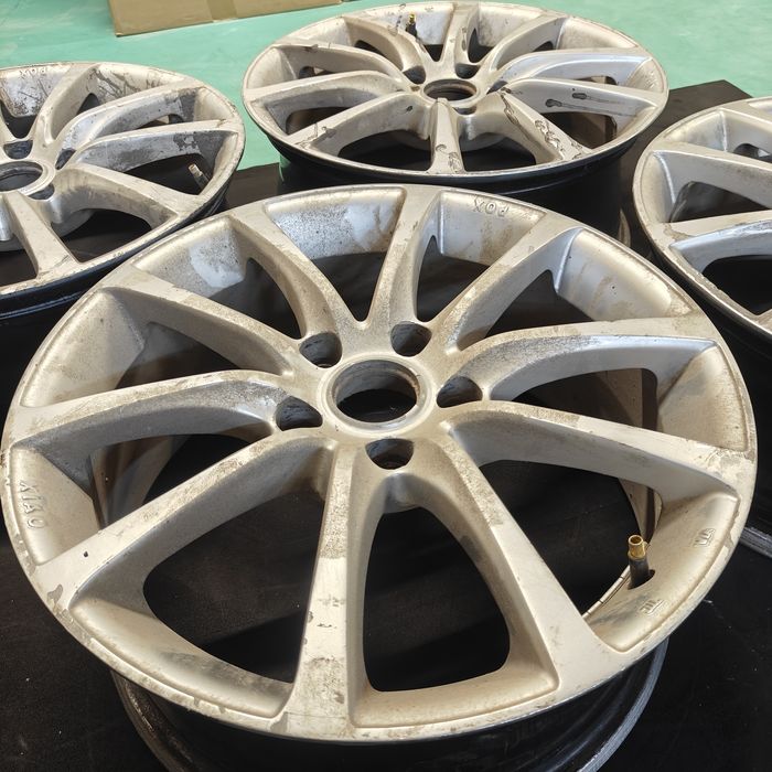 R17 PCD 5*114,3 Комплект легкосплавных дисков