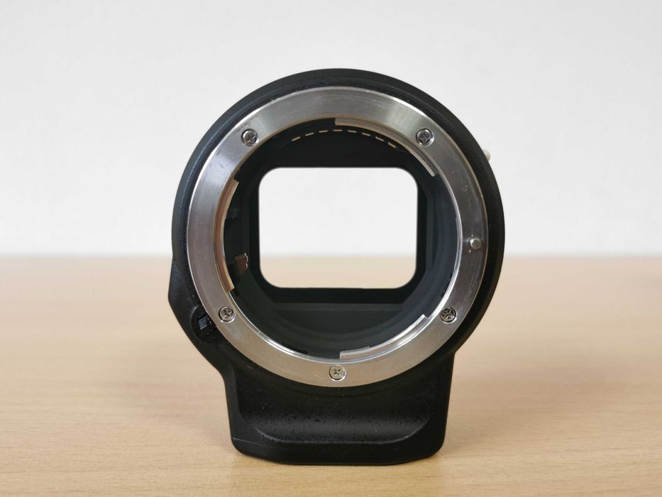 Nikon FTZ адаптер за Nikon F обективи към Nikon Z безогледални фотоапарати